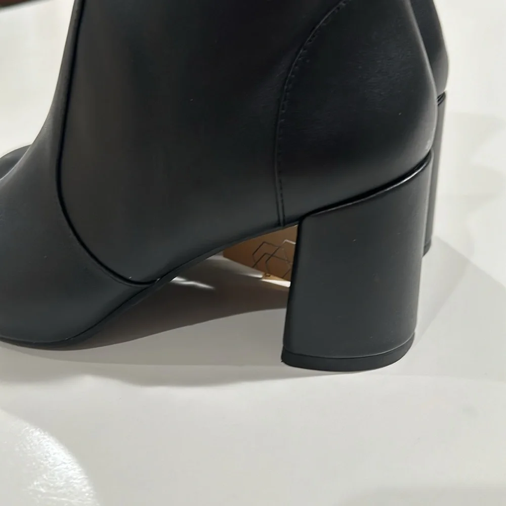 MADDEN NYC Women's Side Zip Bootie 81/2 - Picture 7 of 14